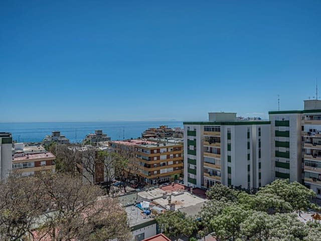 3 chambre Appartement à vendre à Los Jardines de Marbella - La Ermita, Marbella avec garage - 329 900 € (Ref: 9916436)