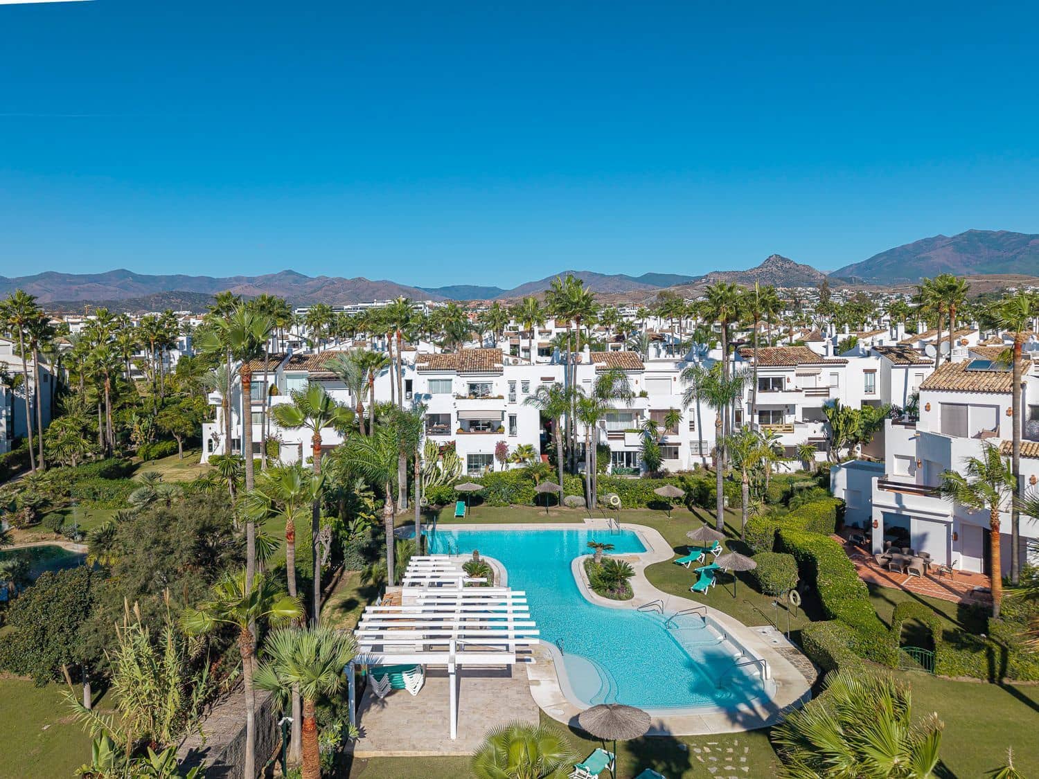 Apartamento de 3 habitaciones en Costalita en venta con piscina garaje - 1.495.000 € (Ref: 9916437)