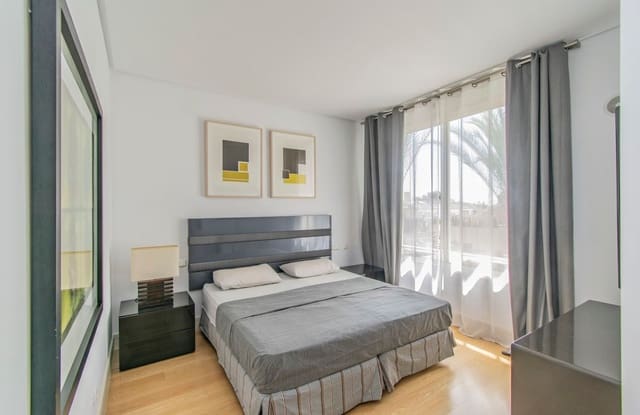 3 bedroom Apartment for sale in Sierra Blanca, Marbella with pool garage - € 2,400,000 (Ref: 9916438)
