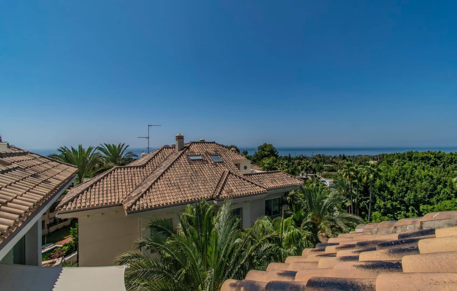3 bedroom Apartment for sale in Golden Mile with pool garage - € 2,400,000 (Ref: 9916438)