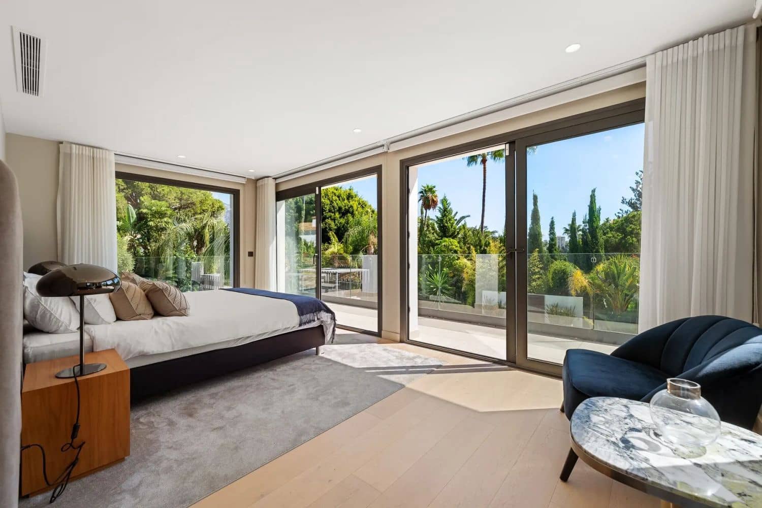 4 bedroom Villa for sale in Nueva Andalucia with pool garage - € 4,195,000 (Ref: 9916447)