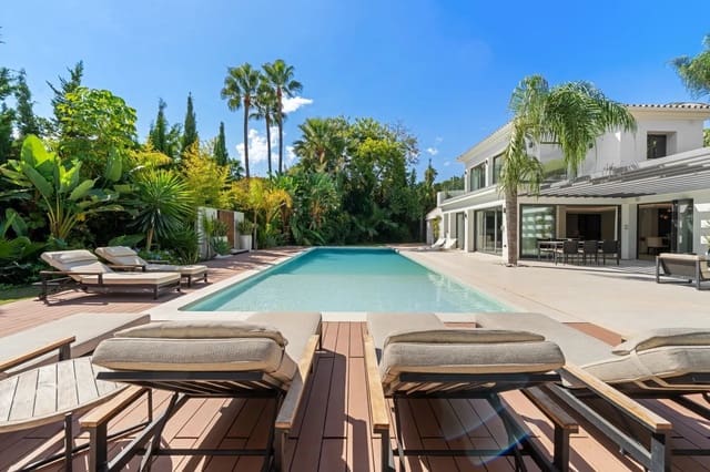 4 bedroom Villa for sale in Las Brisas, Marbella with pool garage - € 4,195,000 (Ref: 9916447)