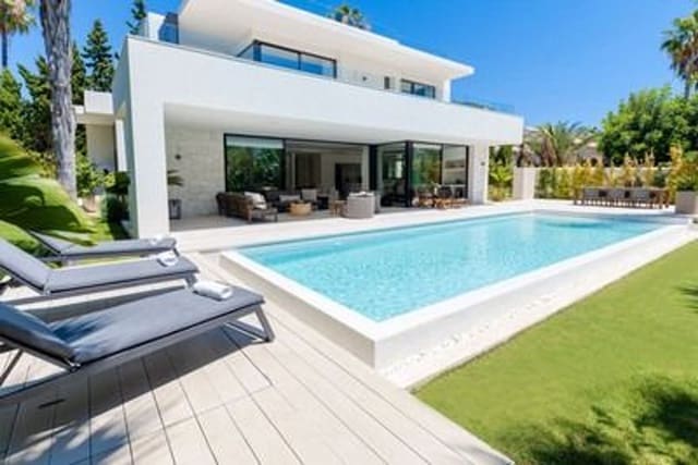 4 makuuhuone Huvila myytävänä paikassa Marbesa, Marbella mukana uima-altaan 
autotalli - 3 495 000 € (Ref: 9916449)