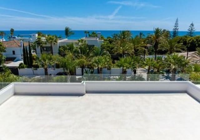 4 makuuhuone Huvila myytävänä paikassa Marbesa, Marbella mukana uima-altaan 
autotalli - 3 495 000 € (Ref: 9916449)