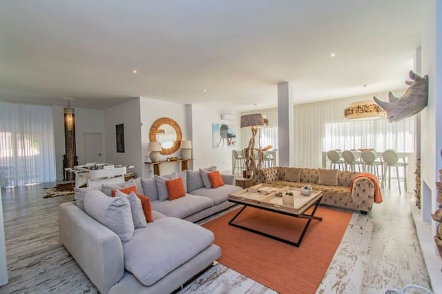 4 makuuhuone Huvila myytävänä paikassa Atalaya-Isdabe, Estepona mukana uima-altaan 
autotalli - 2 500 000 € (Ref: 9916452)