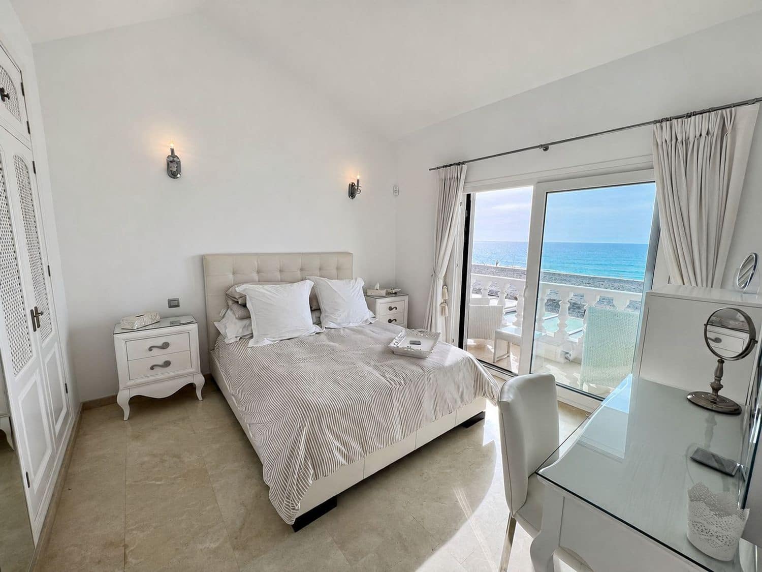 2 camera da letto Casa in vendita in New Golden Mile con garage - 750.000 € (Rif: 9917691)
