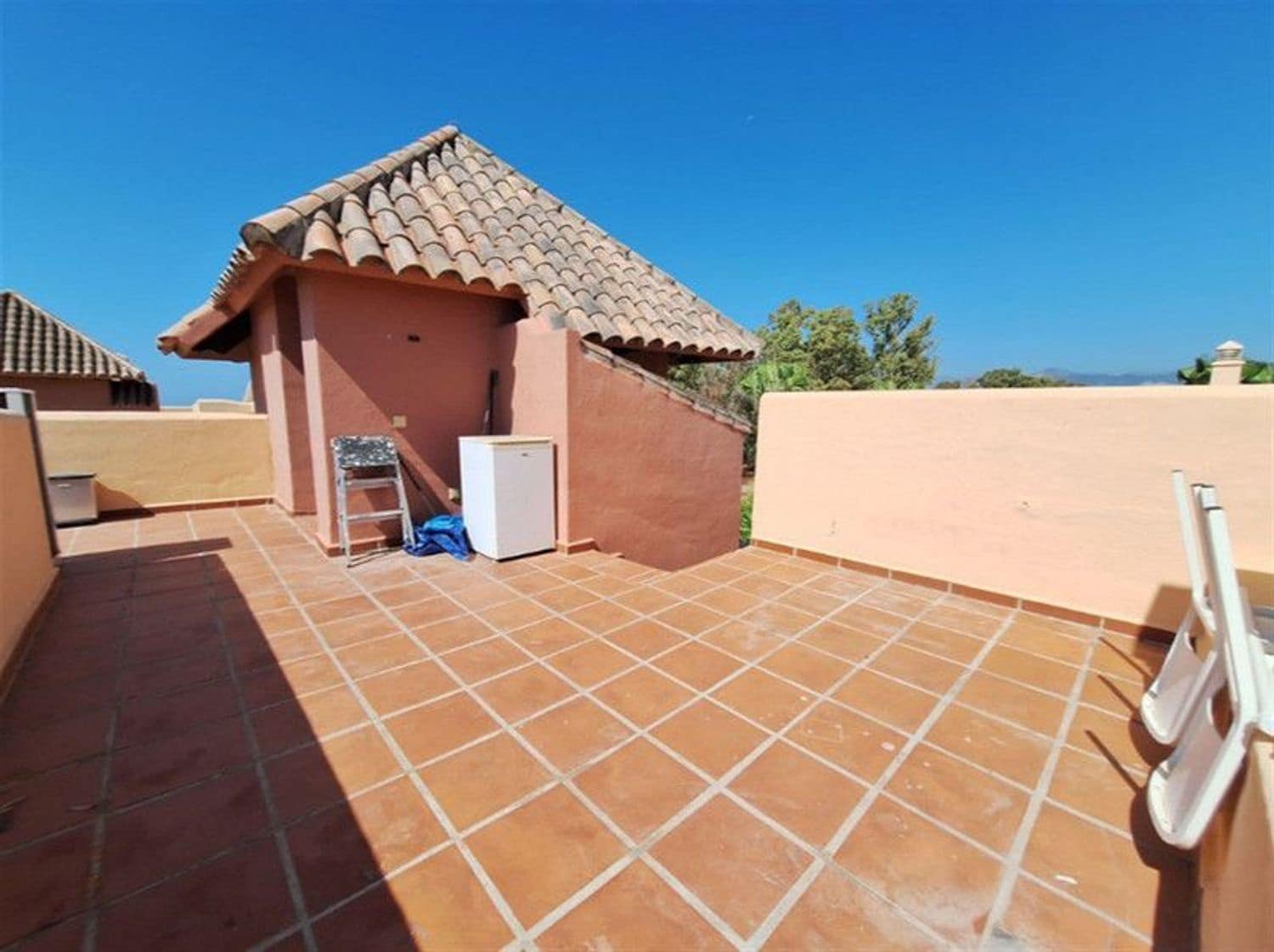 4 slaapkamer Huis te koop in Nueva Andalucia met zwembad garage - € 549.000 (Ref: 9921683)