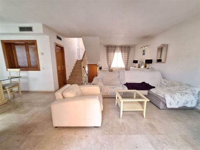 4 slaapkamer Huis te koop in Rodeo Alto - Guadaiza - La Campana, Marbella met zwembad garage - € 549.000 (Ref: 9921683)