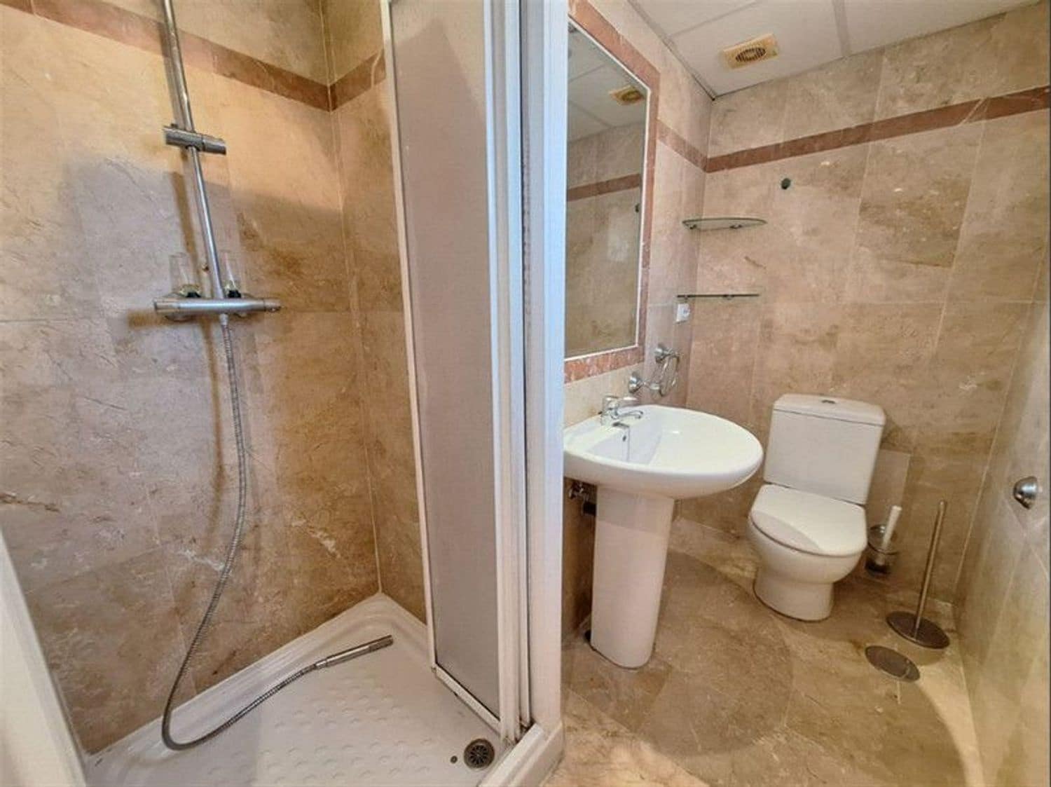 4 slaapkamer Huis te koop in Nueva Andalucia met zwembad garage - € 549.000 (Ref: 9921683)