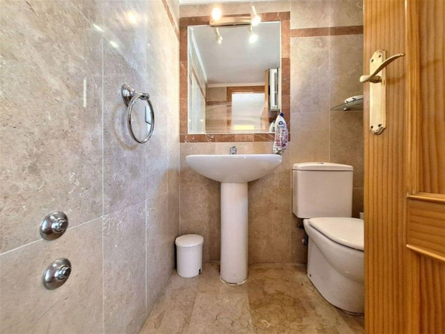 4 slaapkamer Huis te koop in Nueva Andalucia met zwembad garage - € 549.000 (Ref: 9921683)