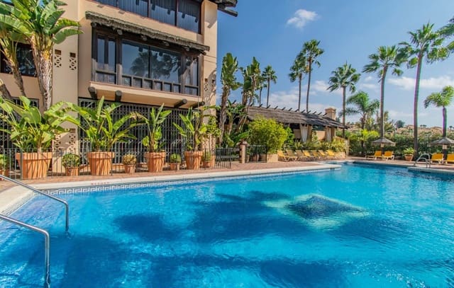 4 slaapkamer Huis te koop in Rodeo Alto - Guadaiza - La Campana, Marbella met zwembad garage - € 549.000 (Ref: 9921683)