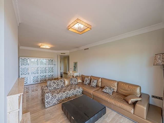 3 soverom Leilighet til salgs i Sierra Blanca, Marbella med svømmebasseng garasje - € 825 000 (Ref: 9930041)
