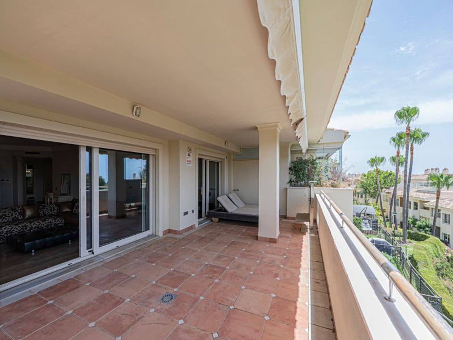 3 slaapkamer Appartement te koop in Golden Mile met zwembad garage - € 825.000 (Ref: 9930041)