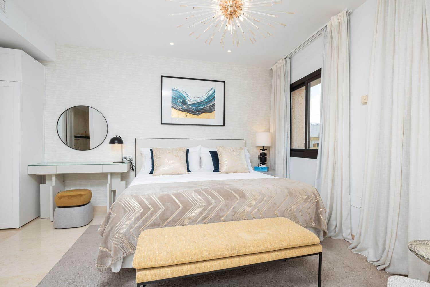 2 soverom Leilighet til salgs i Marbella med svømmebasseng garasje - € 1 190 000 (Ref: 9930042)