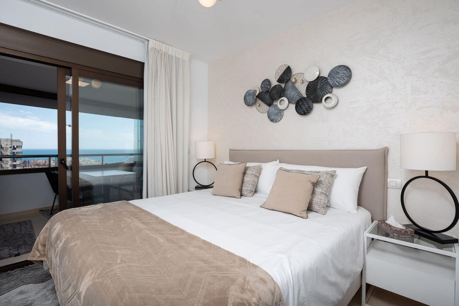 2 soverom Leilighet til salgs i Marbella med svømmebasseng garasje - € 1 190 000 (Ref: 9930042)