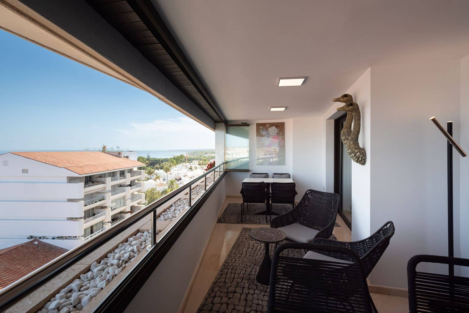 2 soverom Leilighet til salgs i Marbella med svømmebasseng garasje - € 1 190 000 (Ref: 9930042)