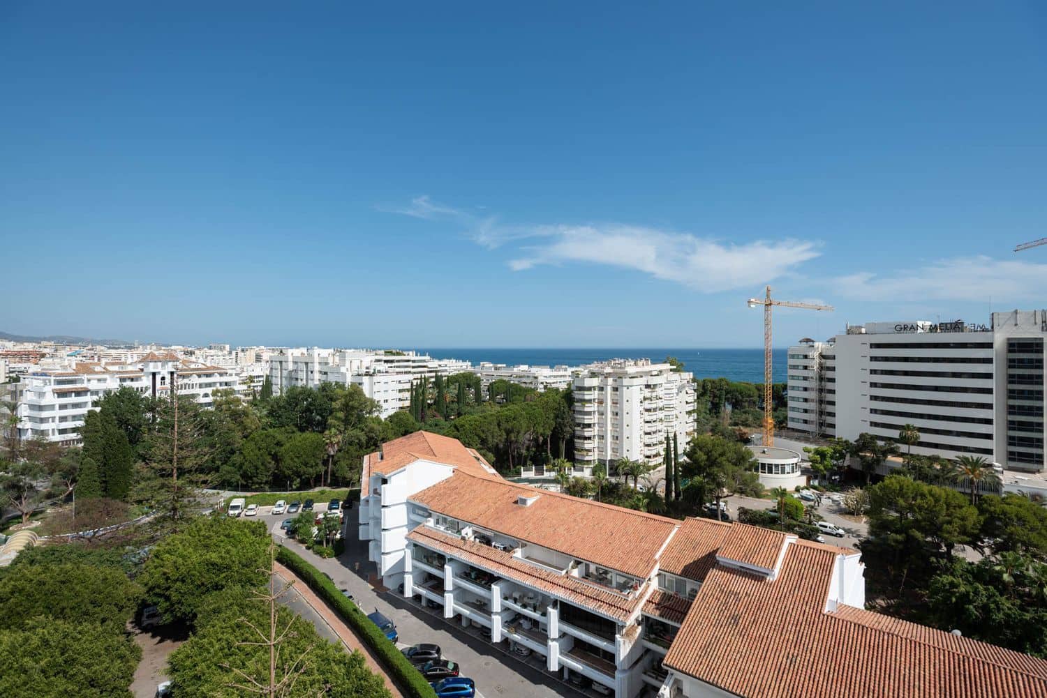 2 soverom Leilighet til salgs i Marbella med svømmebasseng garasje - € 1 190 000 (Ref: 9930042)