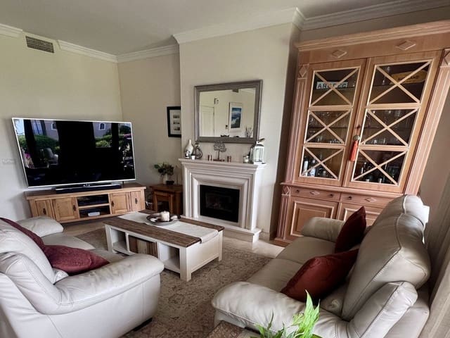 3 soverom Hus til salgs i Paraiso - Barronal, Estepona med svømmebasseng garasje - € 815 000 (Ref: 9943283)