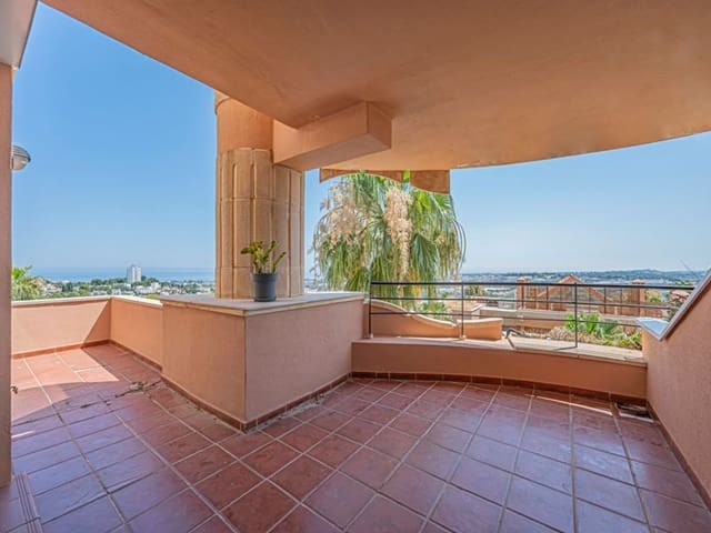 2 sovrum Lägenhet till salu i Las Brisas, Marbella med pool garage - 675 000 € (Ref: 9943284)