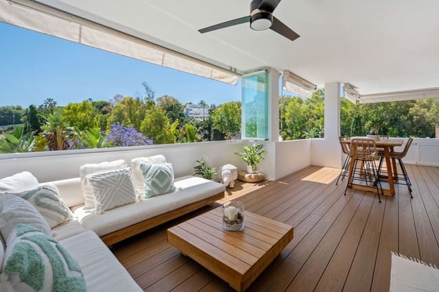 2 soveværelse Lejlighed til salg i Lomas De Marbella, Marbella med swimmingpool garage - € 1.590.000 (Ref: 9943891)