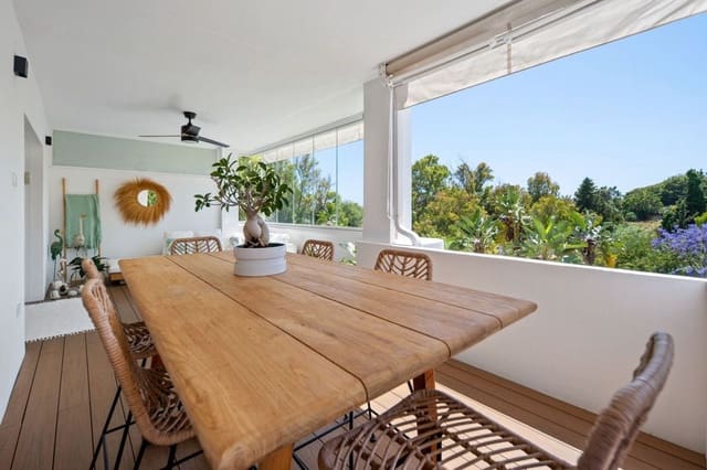 2 soveværelse Lejlighed til salg i Lomas De Marbella, Marbella med swimmingpool garage - € 1.590.000 (Ref: 9943891)