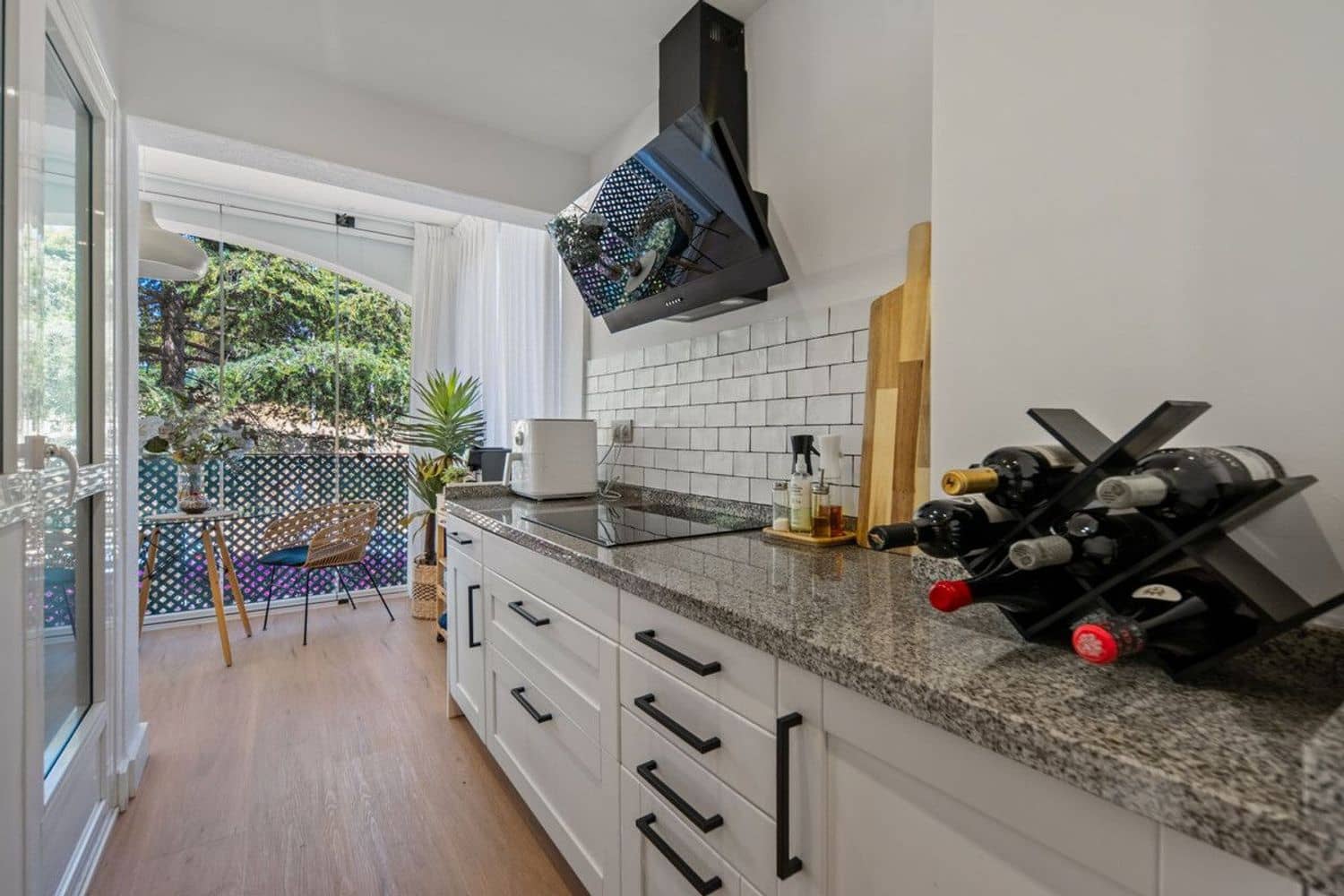 2 Zimmer Apartment zu verkaufen in Marbella mit Pool Garage - 1.590.000 € (Ref: 9943891)