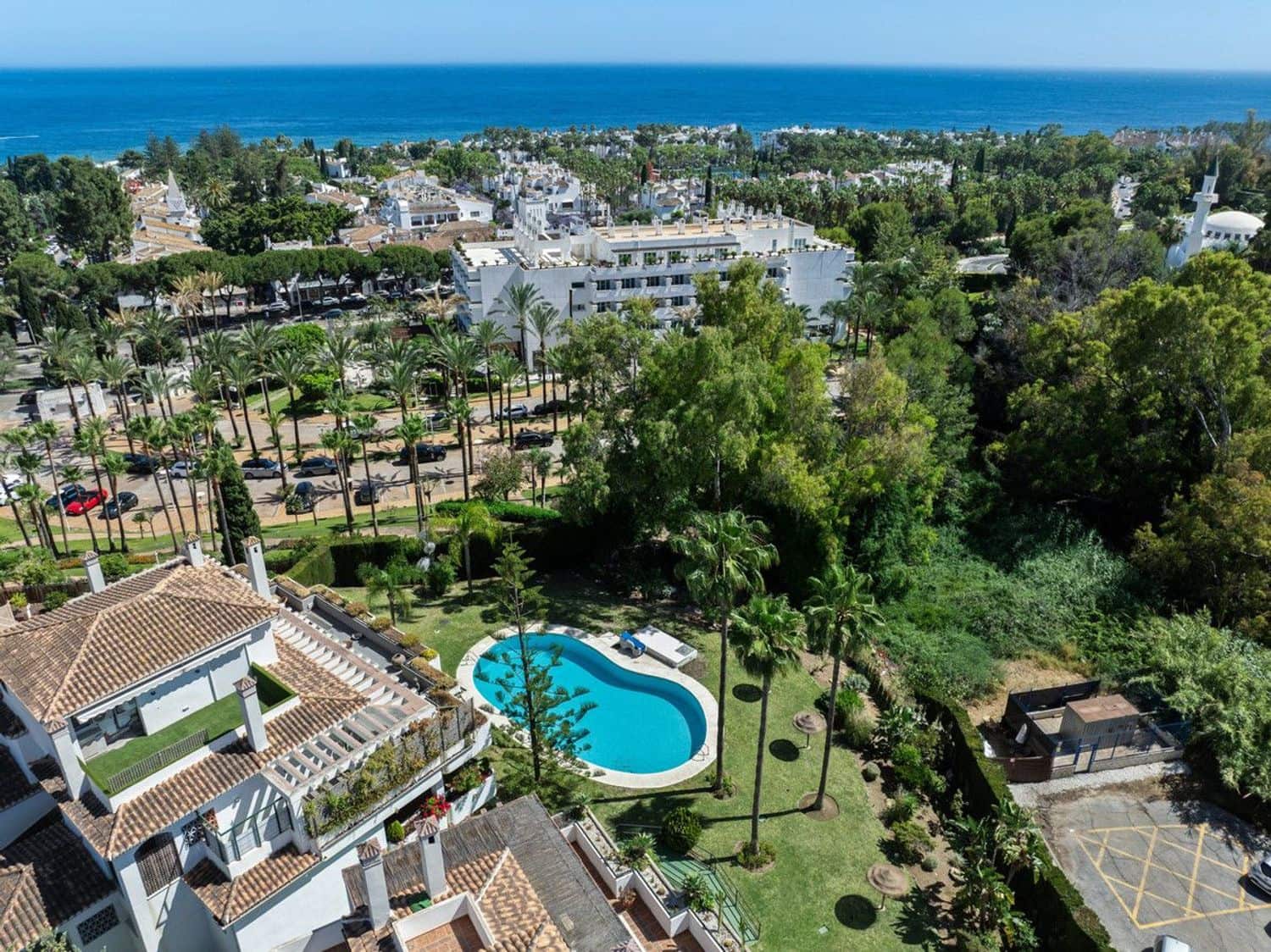 2 Zimmer Apartment zu verkaufen in Marbella mit Pool Garage - 1.590.000 € (Ref: 9943891)