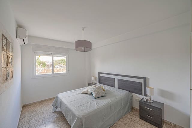 3 soverom Leilighet til salgs i La Patera, Marbella med garasje - € 275 000 (Ref: 9943892)