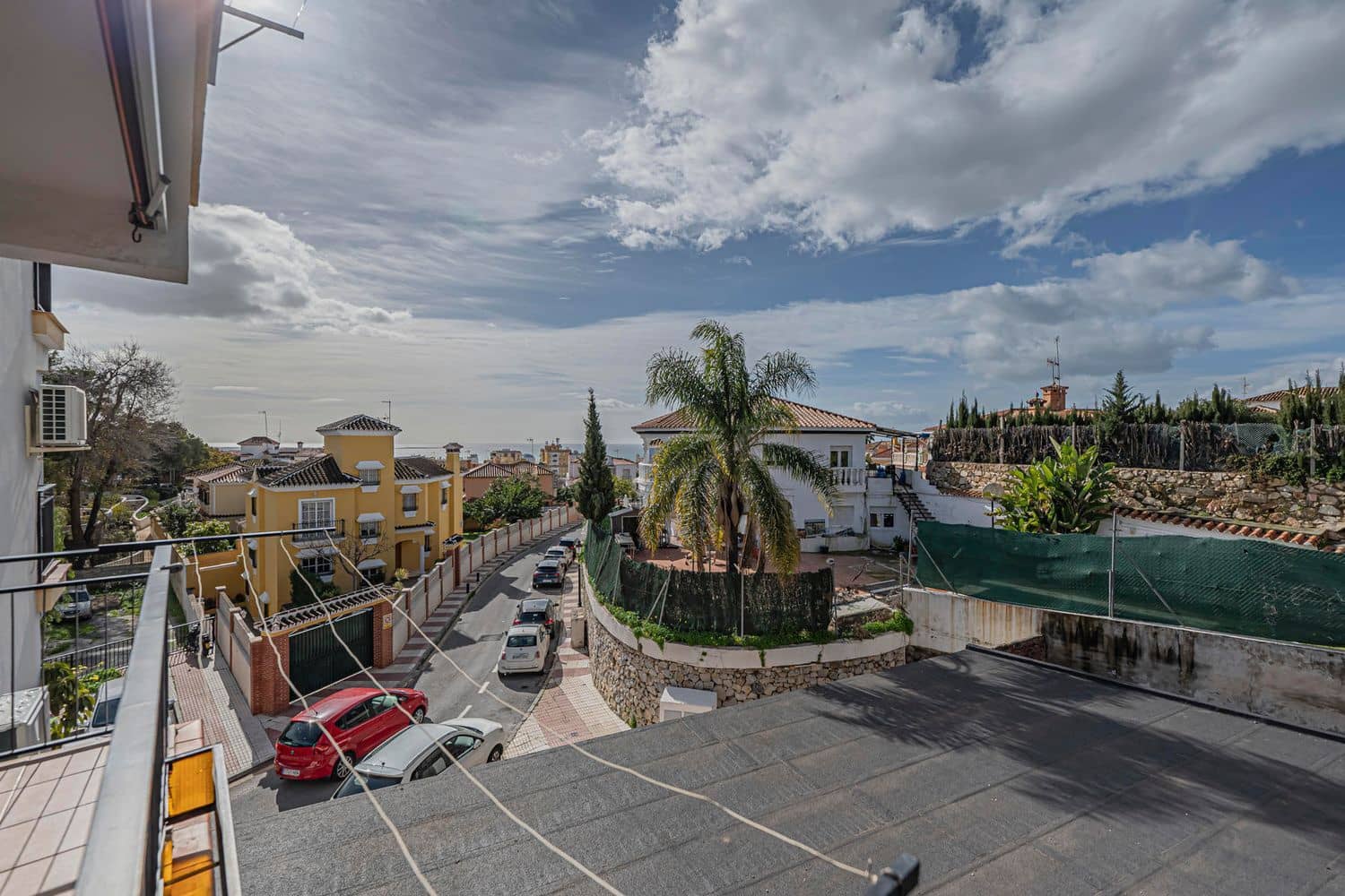 3 bedroom Apartment for sale in Marbella with garage - € 275,000 (Ref: 9943892)