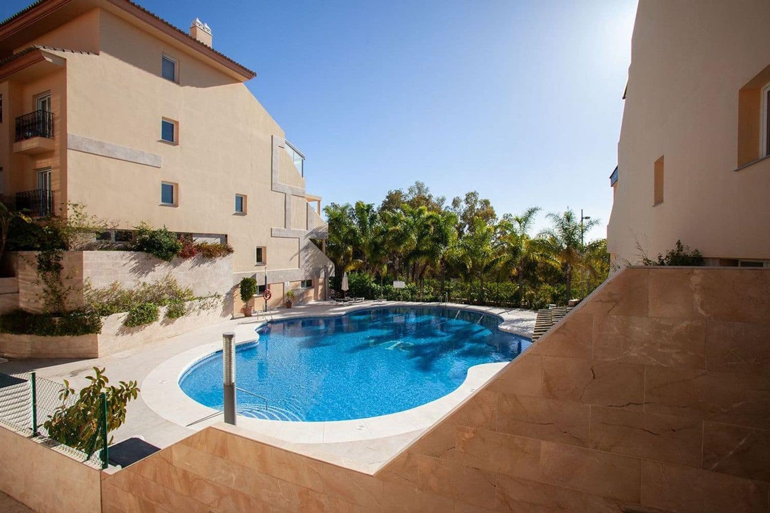 3 soveværelse Lejlighed til salg i Nueva Andalucia med swimmingpool garage - € 765.000 (Ref: 9976692)