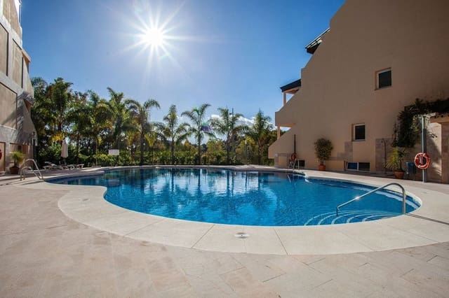 3 soverom Leilighet til salgs i Los Naranjos, Marbella med svømmebasseng garasje - € 765 000 (Ref: 9976692)