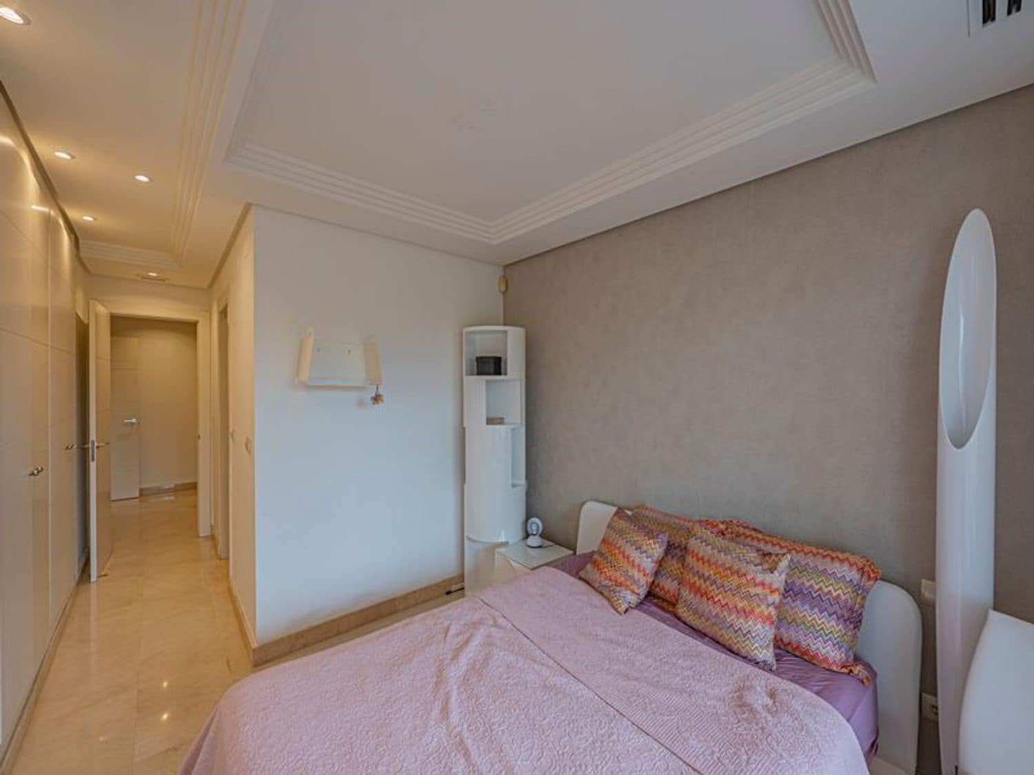3 soveværelse Lejlighed til salg i Nueva Andalucia med swimmingpool garage - € 765.000 (Ref: 9976692)