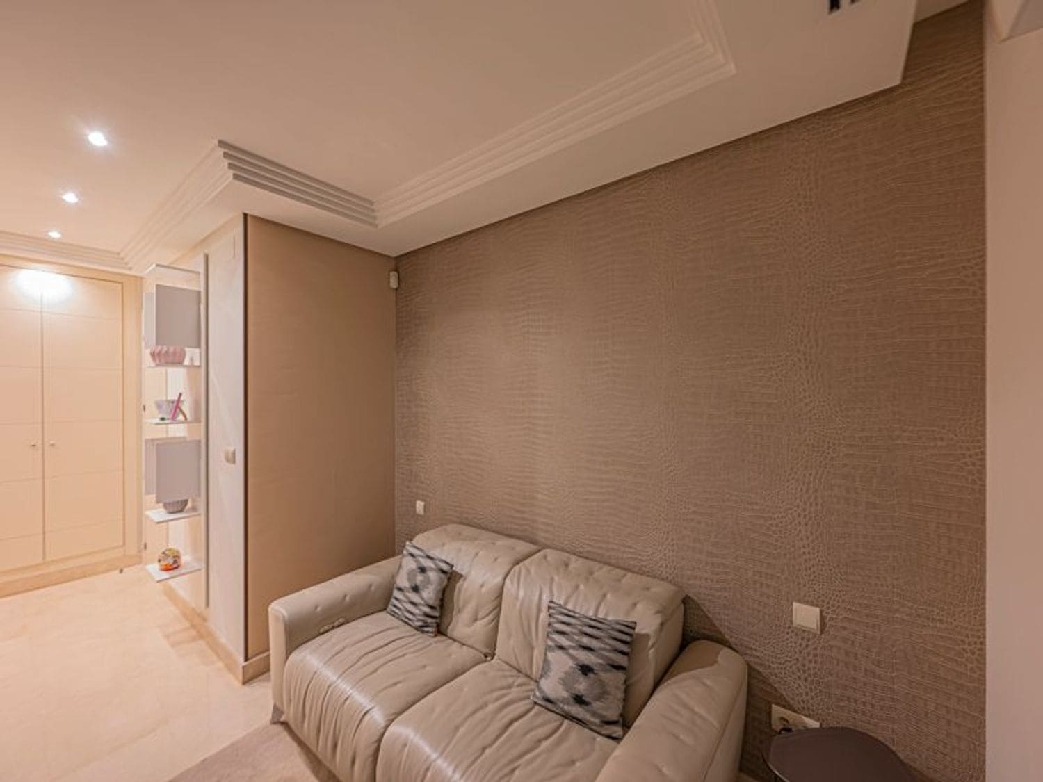 3 soveværelse Lejlighed til salg i Nueva Andalucia med swimmingpool garage - € 765.000 (Ref: 9976692)