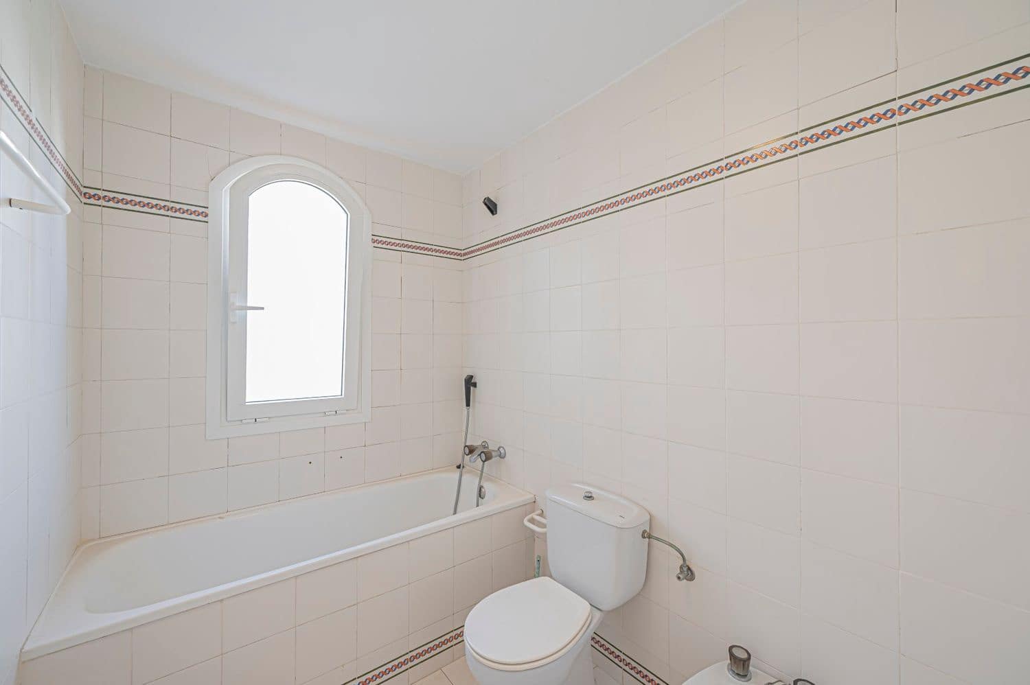 3 bedroom Townhouse for sale in Nueva Andalucia with pool garage - € 539,000 (Ref: 9977381)