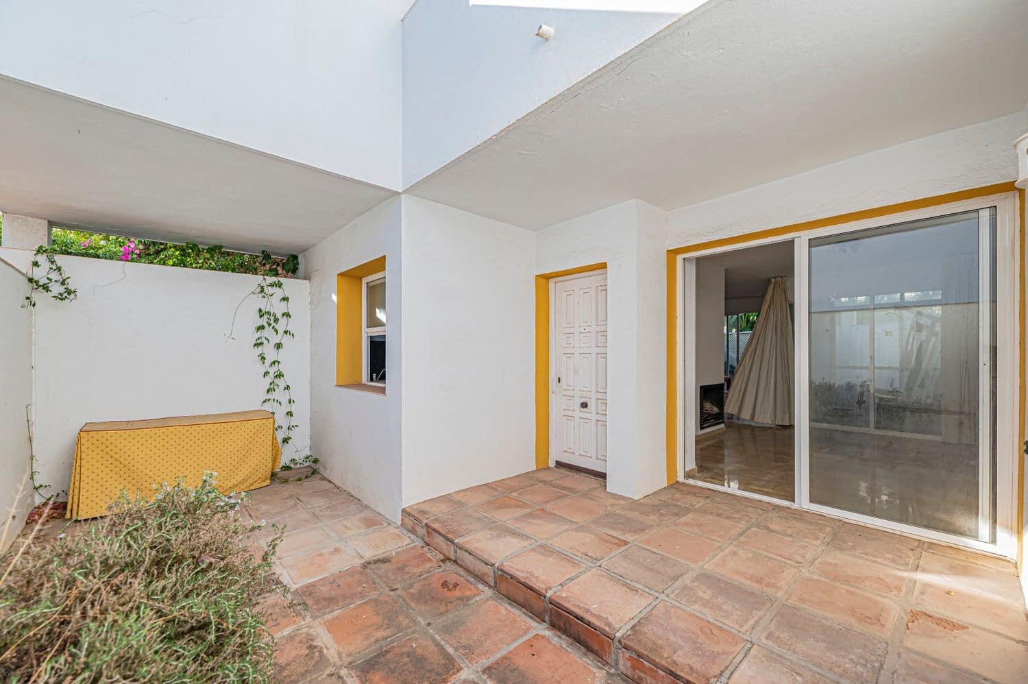3 bedroom Townhouse for sale in Nueva Andalucia with pool garage - € 539,000 (Ref: 9977381)