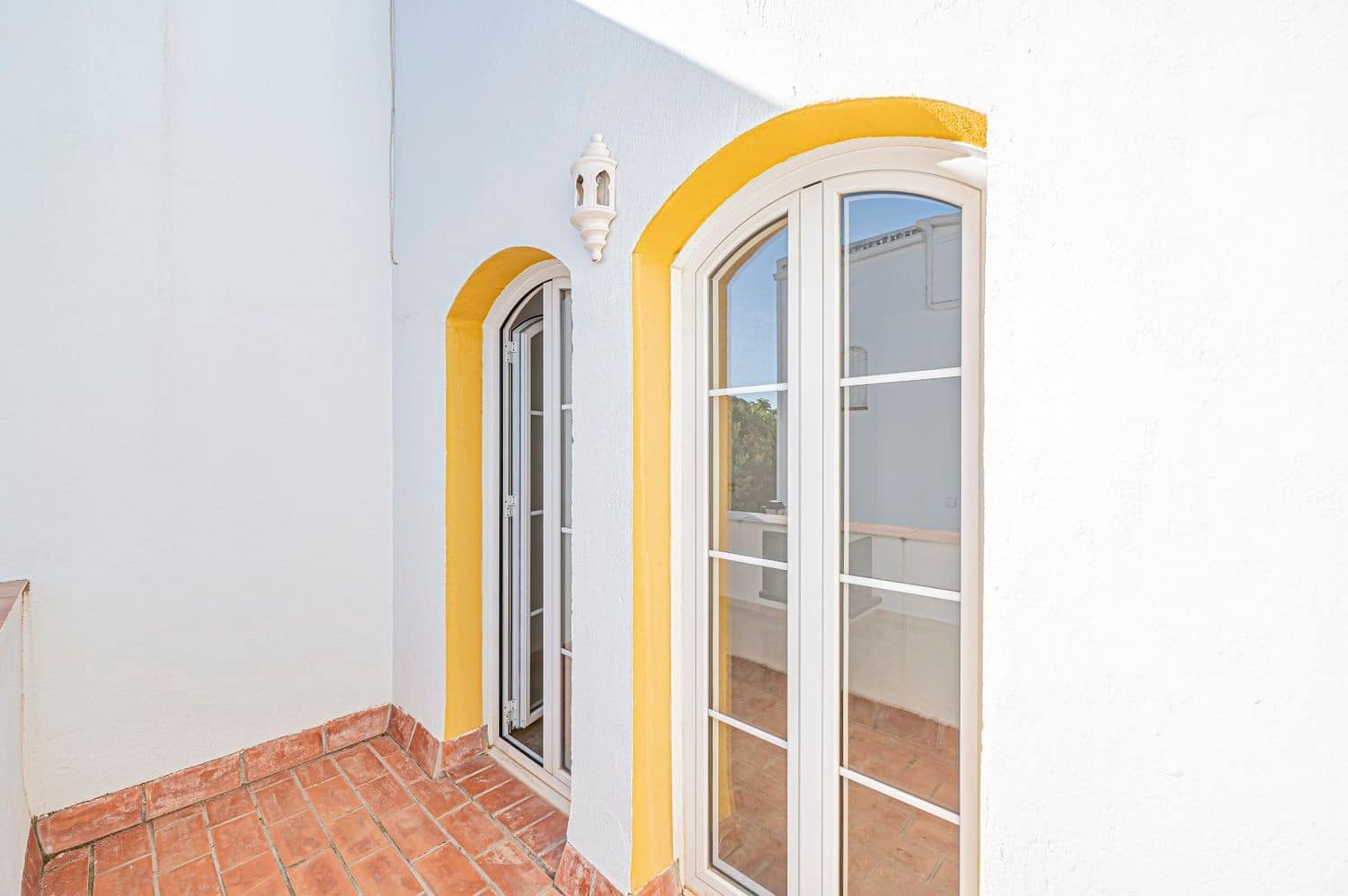 3 bedroom Townhouse for sale in Nueva Andalucia with pool garage - € 539,000 (Ref: 9977381)