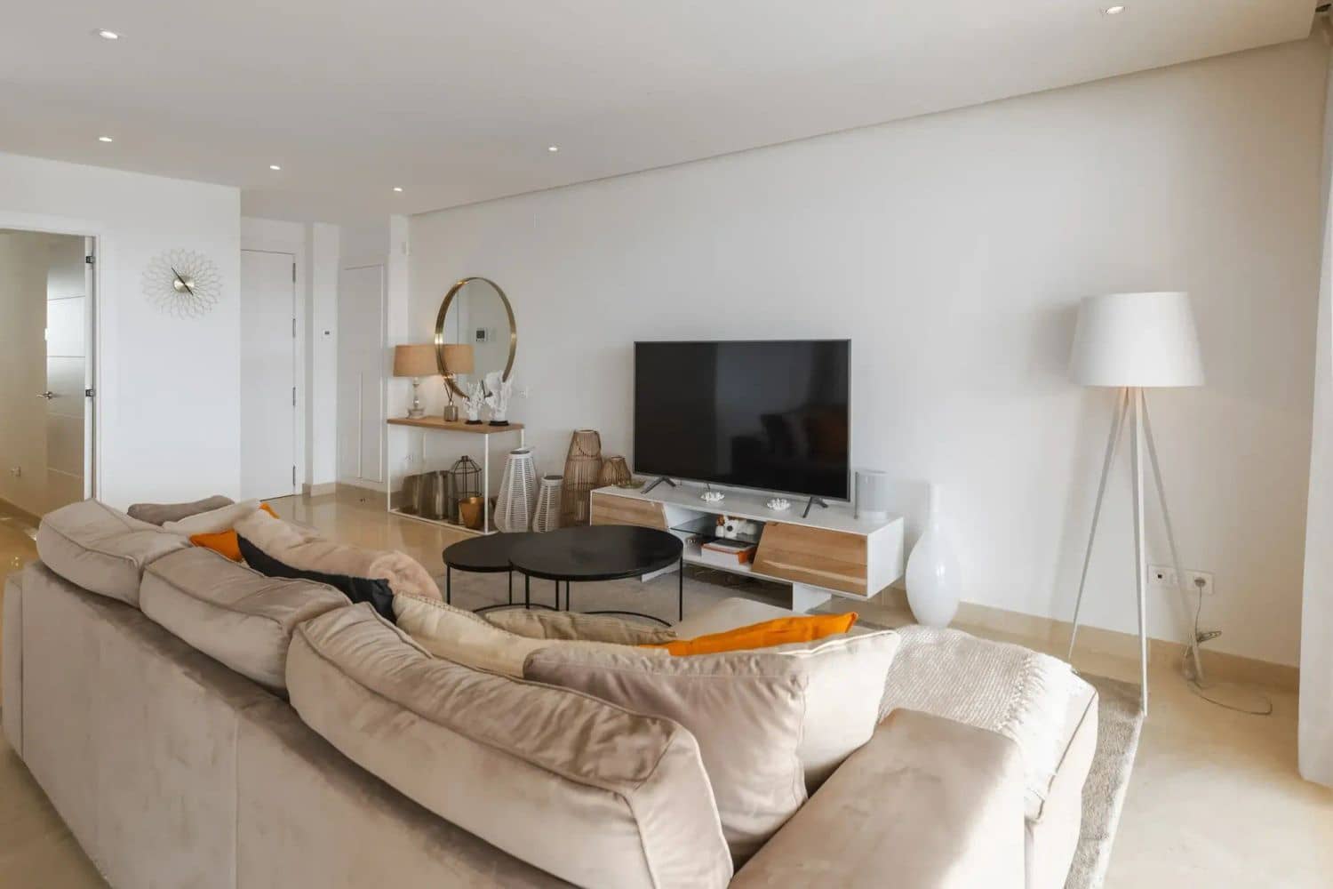 Apartamento de 2 habitaciones en Nueva Andalucia en venta con piscina garaje - 845.000 € (Ref: 9977382)