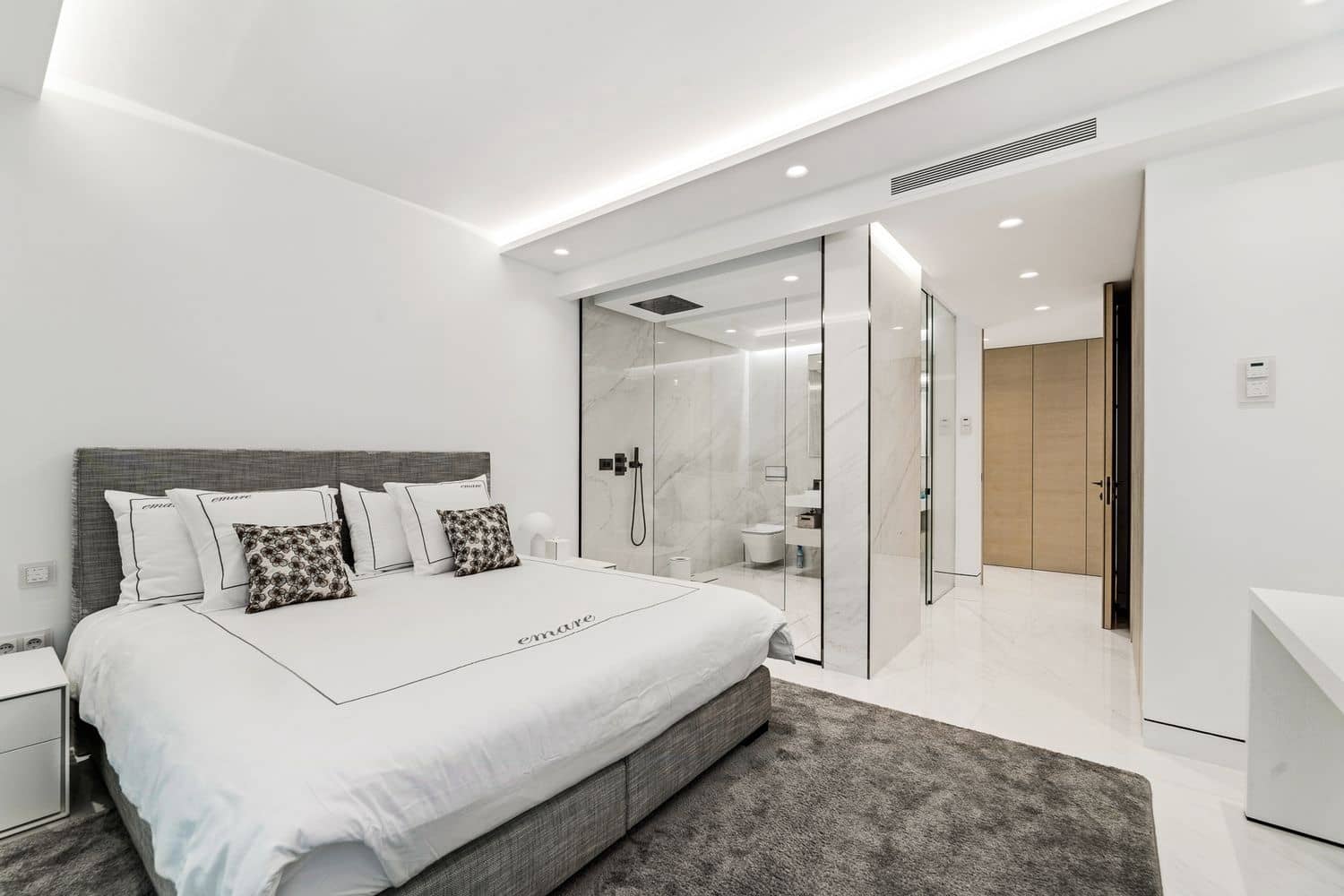 Apartamento de 4 habitaciones en El Velerín en venta con piscina garaje - 6.800.000 € (Ref: 9977384)