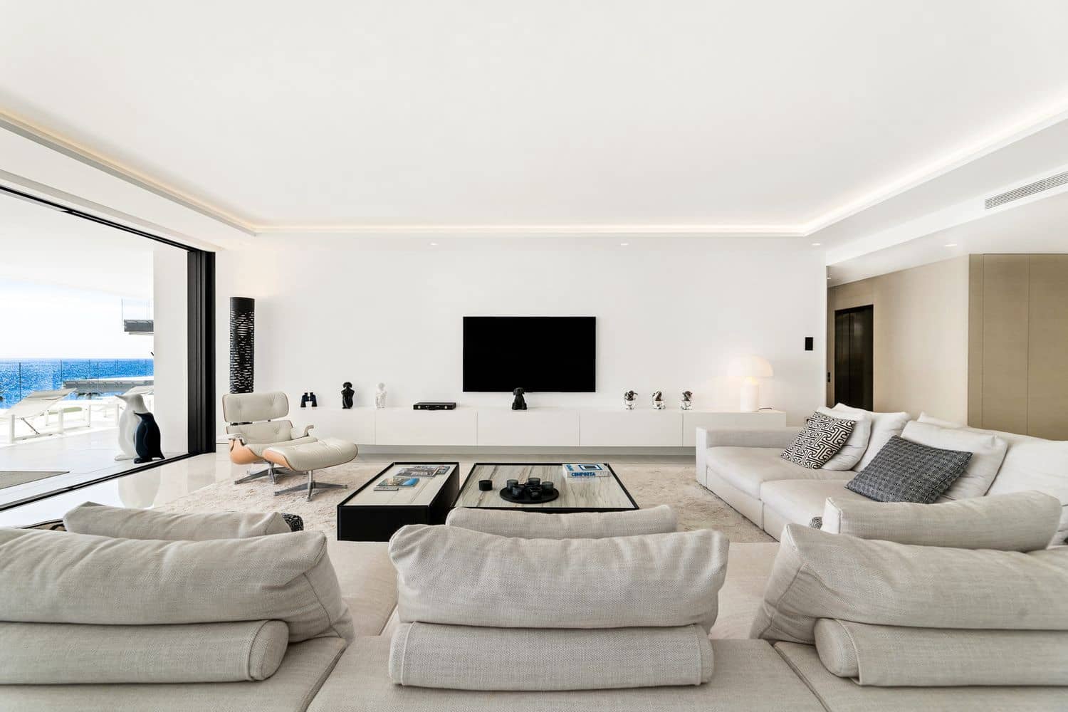 Apartamento de 4 habitaciones en El Velerín en venta con piscina garaje - 6.800.000 € (Ref: 9977384)