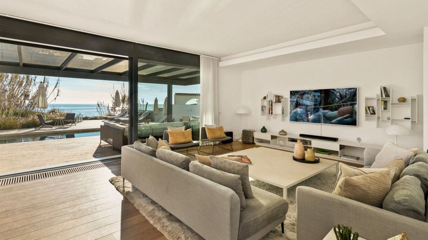 6 soveværelse Villa til salg i Costabella med swimmingpool garage - € 6.500.000 (Ref: 9977385)