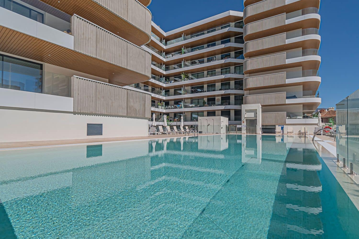 3 soverom Leilighet til salgs i Fuengirola med svømmebasseng garasje - € 1 051 500 (Ref: 9977386)