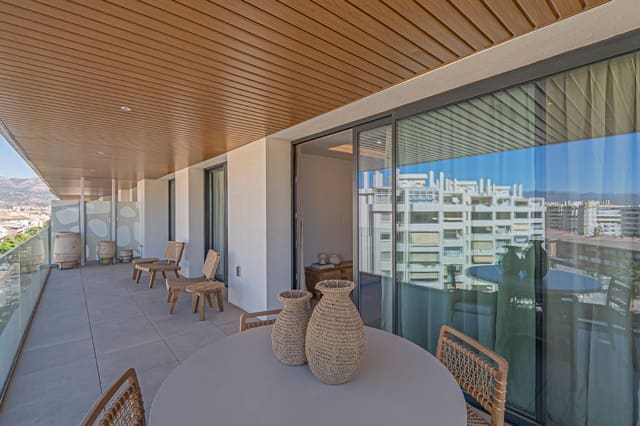 2 soveværelse Lejlighed til salg i Zona Puerto Deportivo, Fuengirola med swimmingpool garage - € 665.000 (Ref: 9977390)