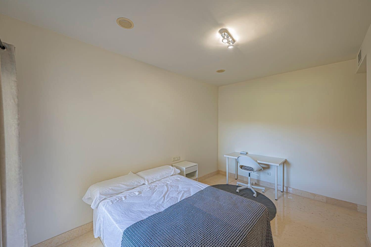 3 soverom Leilighet til salgs i Benahavis med svømmebasseng garasje - € 659 000 (Ref: 9977391)