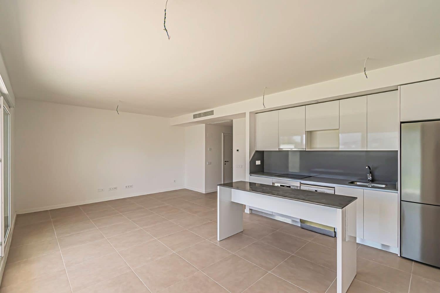 2 soveværelse Lejlighed til salg i New Golden Mile med swimmingpool garage - € 440.000 (Ref: 9977392)