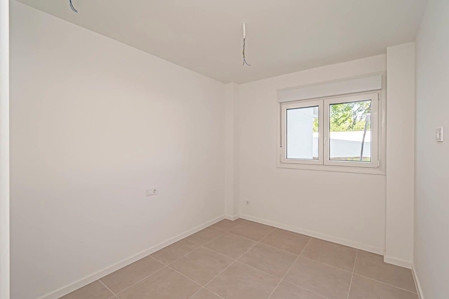 2 soveværelse Lejlighed til salg i New Golden Mile med swimmingpool garage - € 440.000 (Ref: 9977392)