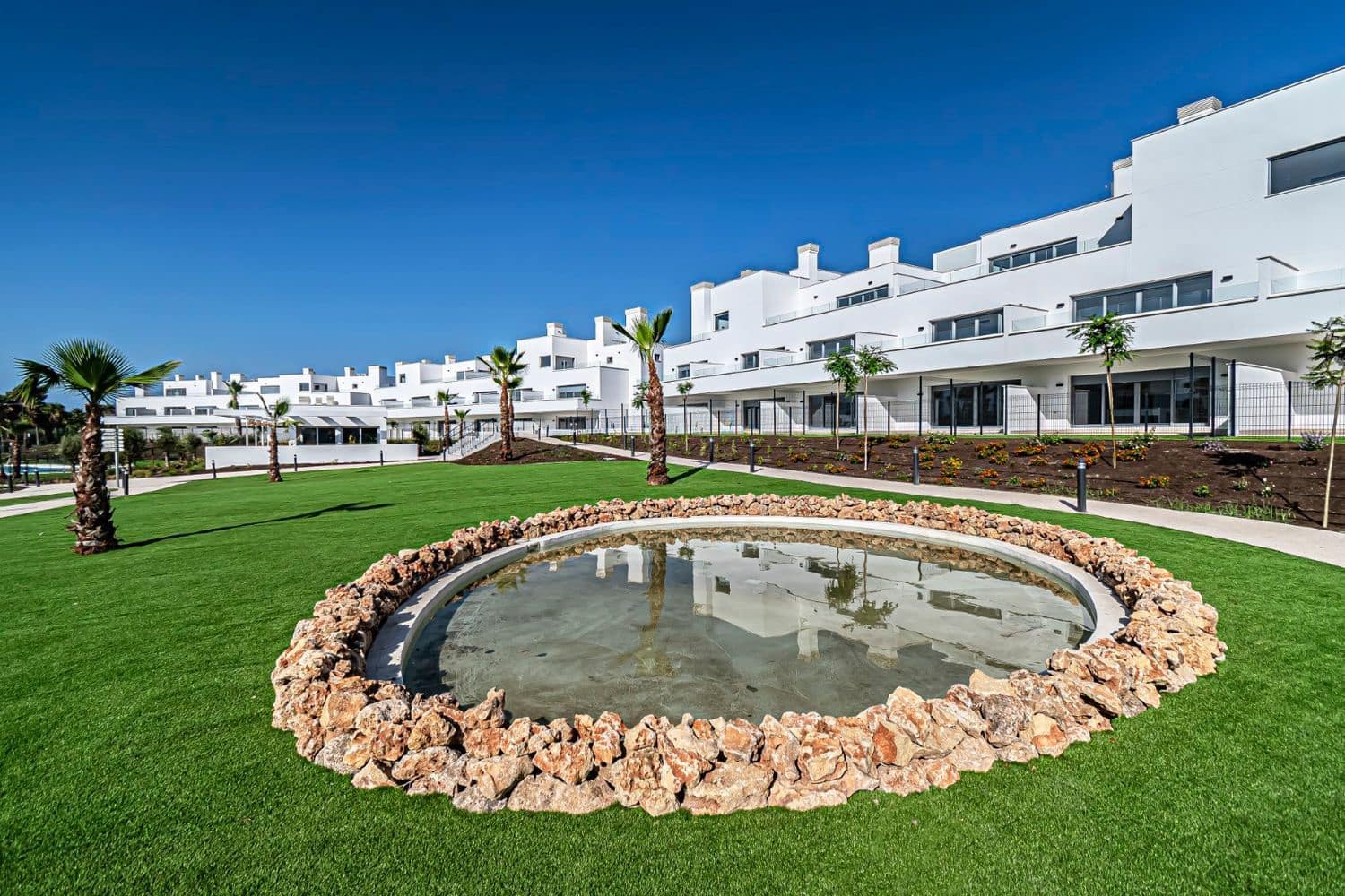 2 soveværelse Lejlighed til salg i New Golden Mile med swimmingpool garage - € 440.000 (Ref: 9977392)