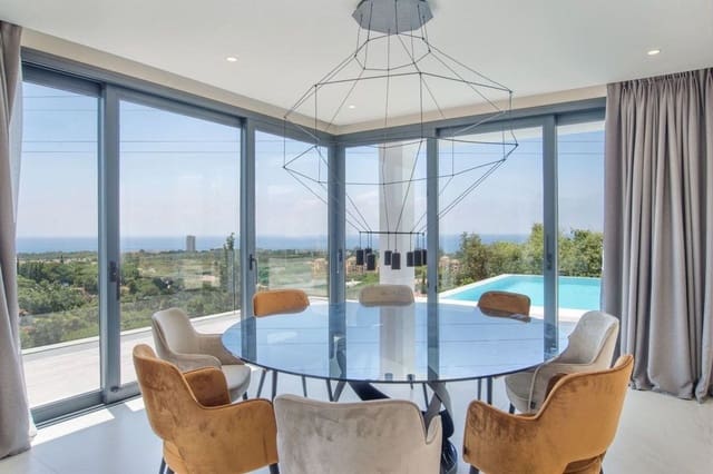 7 soverom Villa til salgs i Santa María, Marbella med svømmebasseng garasje - € 3 500 000 (Ref: 9977393)