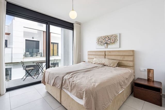 3 soverom Hus til salgs i Bel-Air, Estepona med svømmebasseng garasje - € 895 000 (Ref: 9977396)