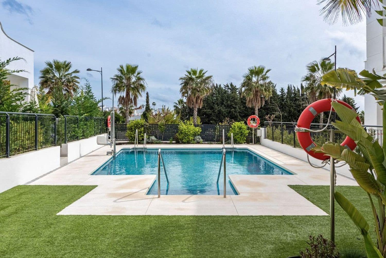 3 bedroom Townhouse for sale in New Golden Mile with pool garage - € 895,000 (Ref: 9977396)