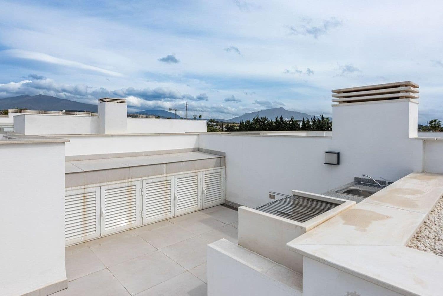 3 bedroom Townhouse for sale in New Golden Mile with pool garage - € 895,000 (Ref: 9977396)